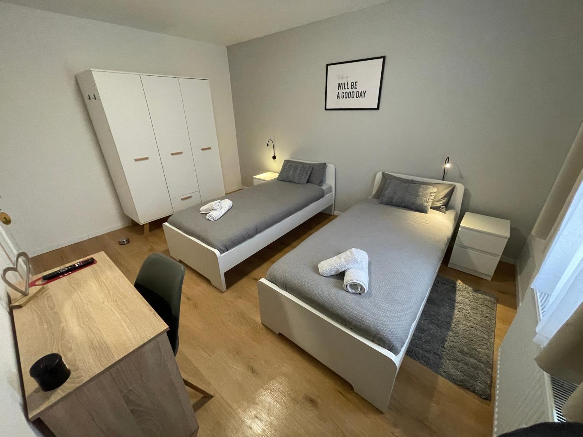 Pension Baeren Engstingen ภายนอก รูปภาพ